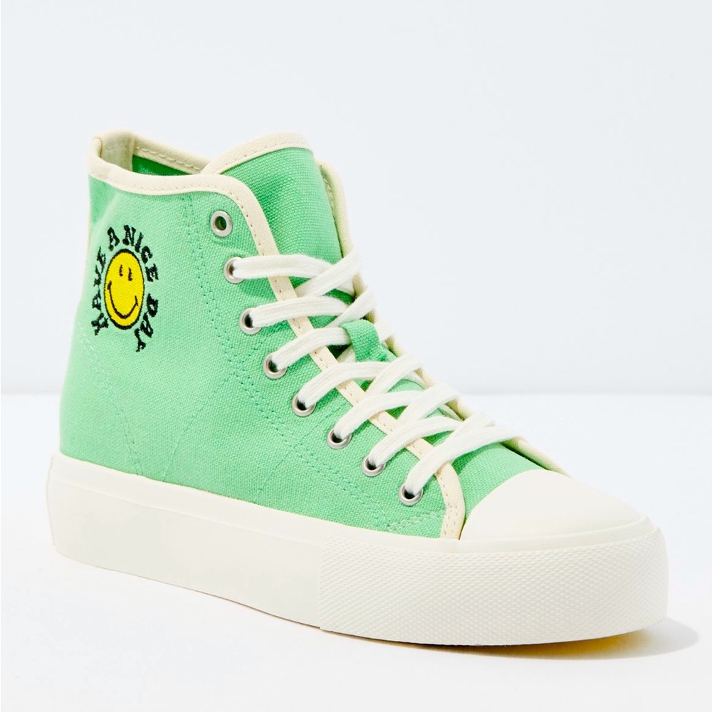 AE Platform Sneaker